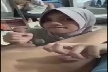 Zahra Seafood Bakaran Viral 6 Menit